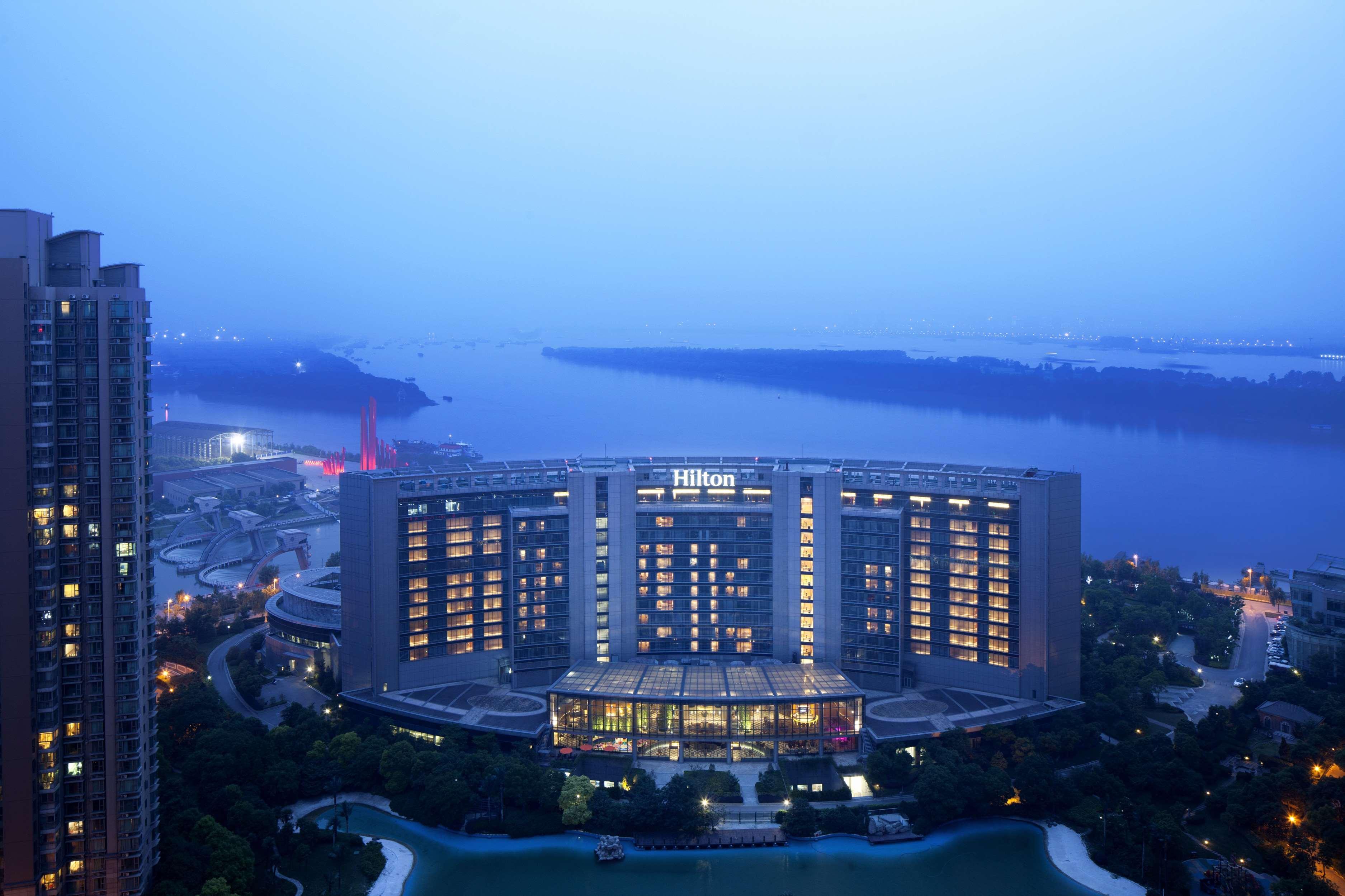 Hilton Nanjing Riverside Bagian luar foto