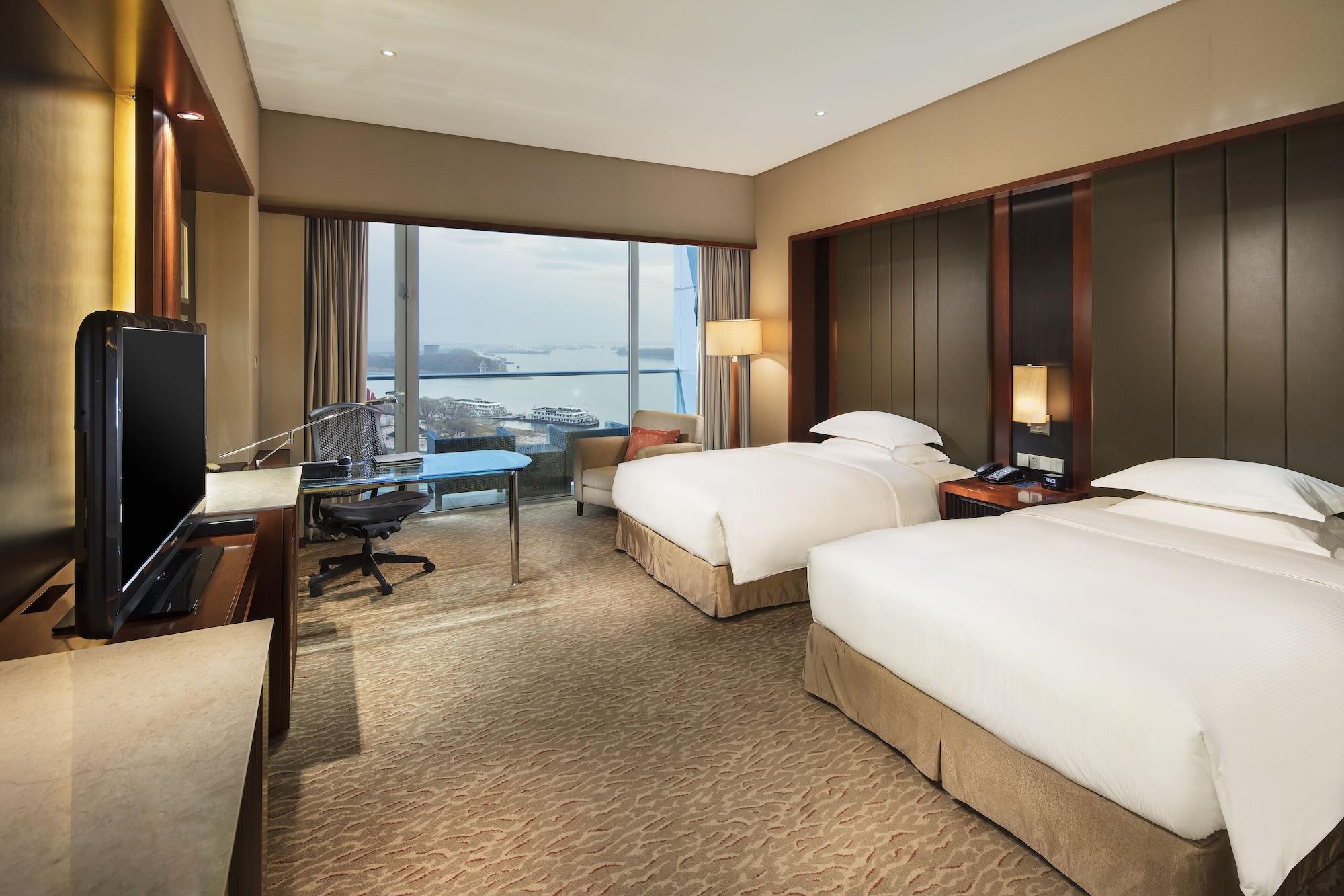Hilton Nanjing Riverside Bagian luar foto
